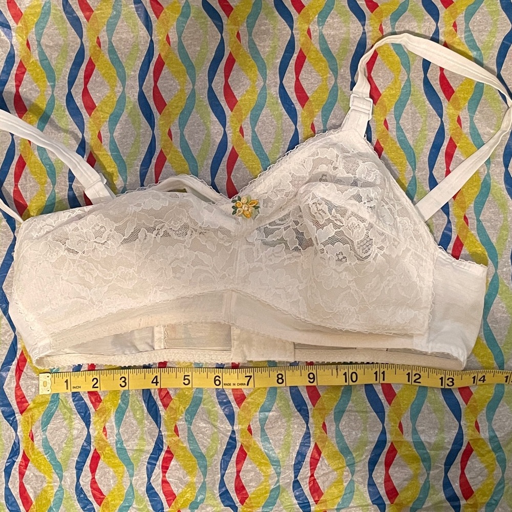 Authentic Vintage Lace White Bullet Bra 1950’s